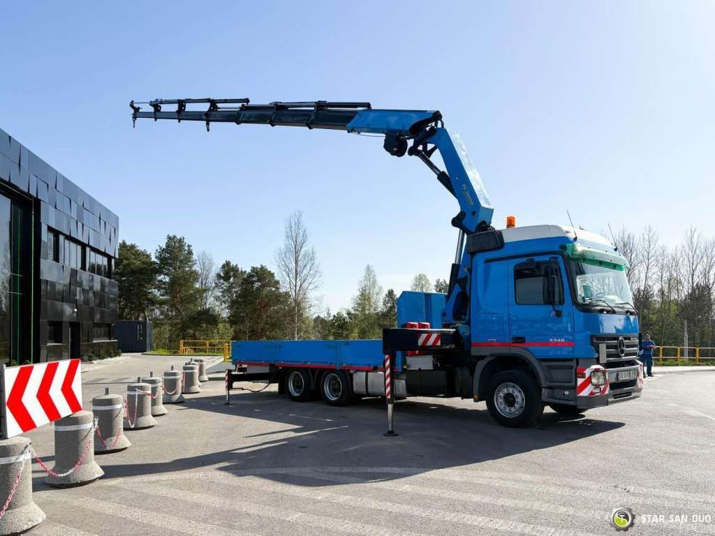 Mercedes-Benz ACTROS 2646L 6x4 PALFINGER 36002 Crane Winch - Auto s hydraulickou rukou: obrázok 4 Mercedes-Benz ACTROS 2646L 6x4 PALFINGER 36002 Crane Winch - Auto s hydraulickou rukou: obrázok 4