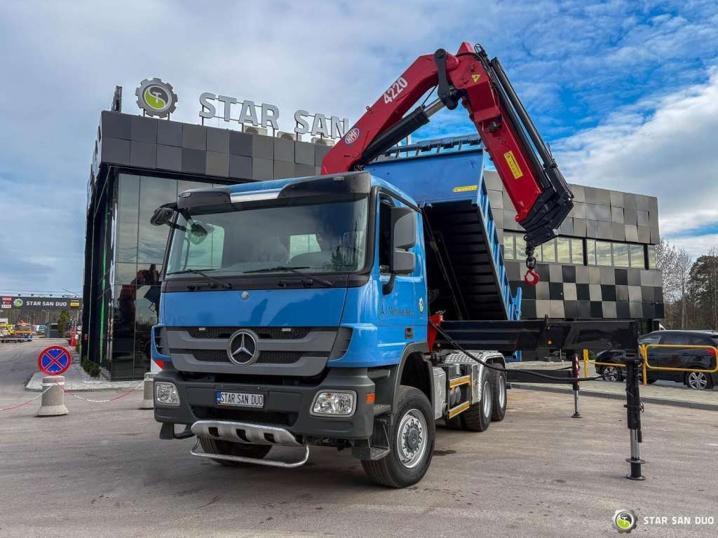 Mercedes-Benz ACTROS 3341 6x6 HMF 4220 K4 CRANE KIPPER - Sklápač: obrázok 2 Mercedes-Benz ACTROS 3341 6x6 HMF 4220 K4 CRANE KIPPER - Sklápač: obrázok 2