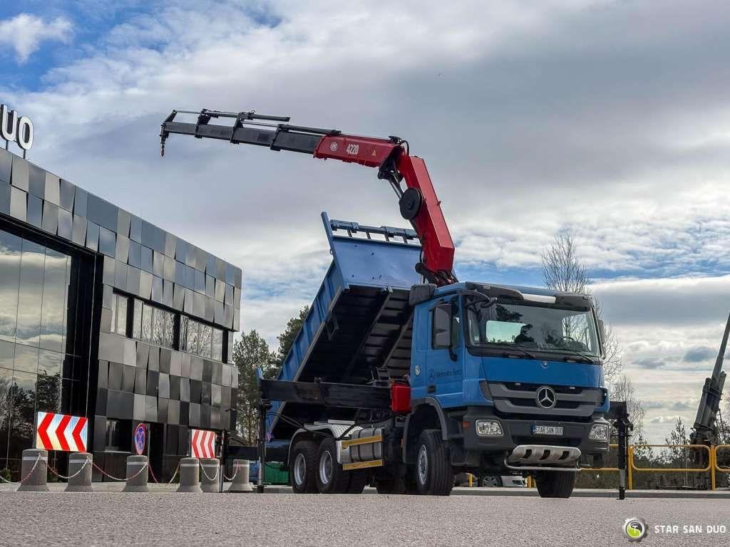 Mercedes-Benz ACTROS 3341 6x6 HMF 4220 K4 CRANE KIPPER - Auto s hydraulickou rukou: obrázok 3 Mercedes-Benz ACTROS 3341 6x6 HMF 4220 K4 CRANE KIPPER - Auto s hydraulickou rukou: obrázok 3