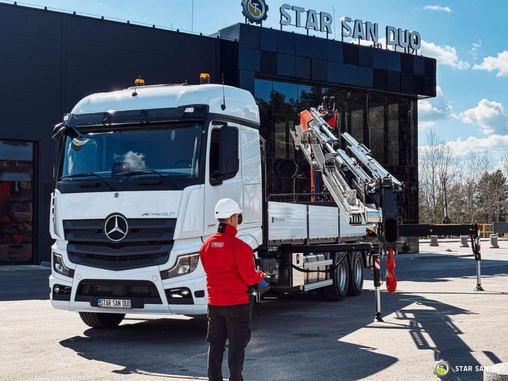 Mercedes-Benz ACTROS 3351 NEW 6x4 Fassi F485 Crane - Auto s hydraulickou rukou: obrázok 4 Mercedes-Benz ACTROS 3351 NEW 6x4 Fassi F485 Crane - Auto s hydraulickou rukou: obrázok 4