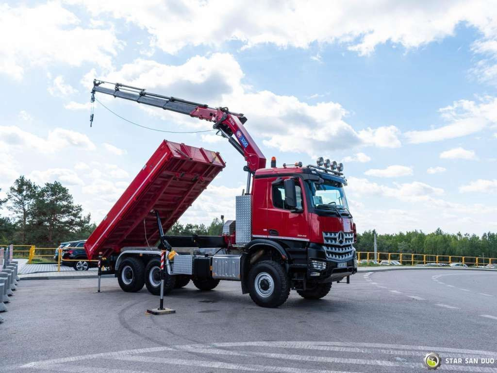 Mercedes-Benz AROCS 3345 6x6 HMF 3220 Winch Crane tipper - Auto s hydraulickou rukou: obrázok 5 Mercedes-Benz AROCS 3345 6x6 HMF 3220 Winch Crane tipper - Auto s hydraulickou rukou: obrázok 5