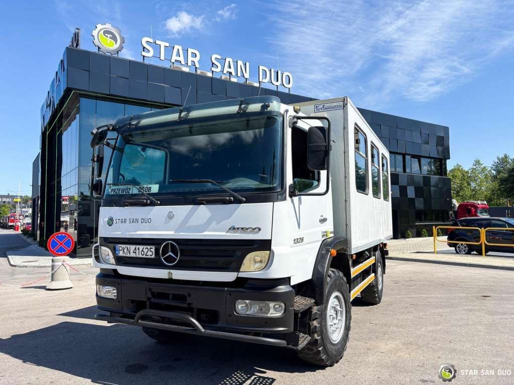 Mercedes-Benz ATEGO 1326 4x4 Double Cab Camper BUS - Podvozek s kabinou: obrázok 2 Mercedes-Benz ATEGO 1326 4x4 Double Cab Camper BUS - Podvozek s kabinou: obrázok 2
