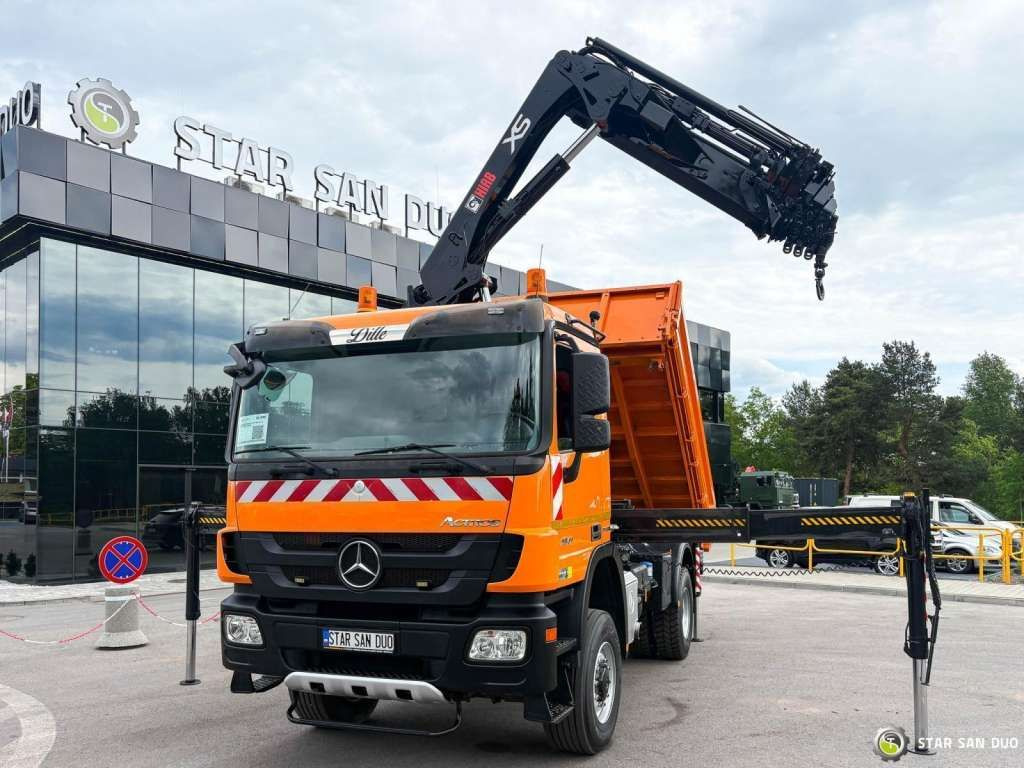 Mercedes-Benz Actros 1841 AK 4x4 Hiab 288E-7 Crane Kipper - Auto s hydraulickou rukou: obrázok 4 Mercedes-Benz Actros 1841 AK 4x4 Hiab 288E-7 Crane Kipper - Auto s hydraulickou rukou: obrázok 4