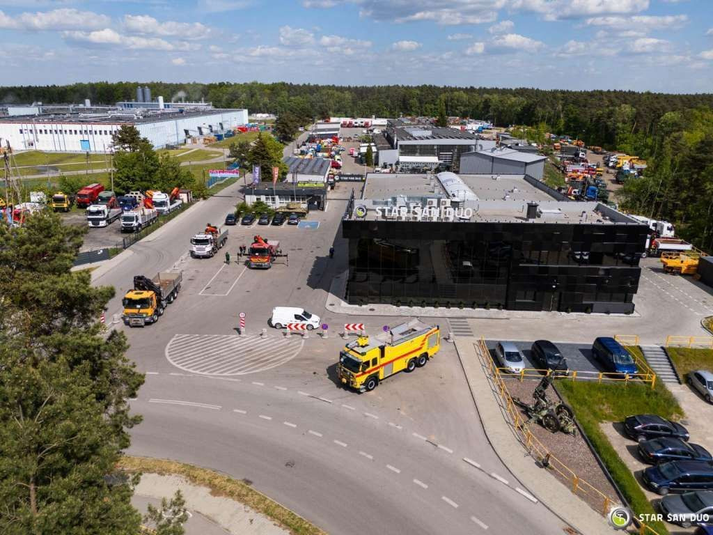 Volvo FM 460 6x6 Rosenbauer Fire Truck LSP Water Tank - Nákladné auto: obrázok 2 Volvo FM 460 6x6 Rosenbauer Fire Truck LSP Water Tank - Nákladné auto: obrázok 2