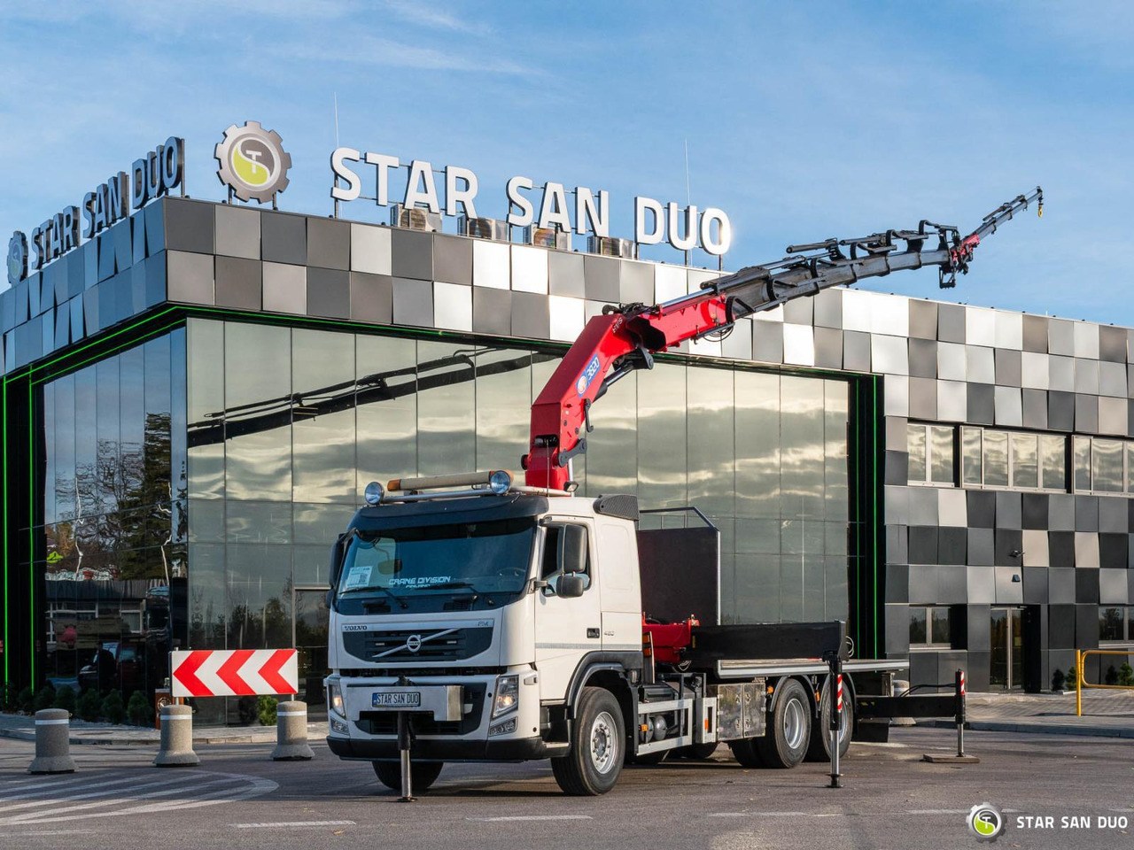 - Auto s hydraulickou rukou: obrázok 3 - Auto s hydraulickou rukou: obrázok 3