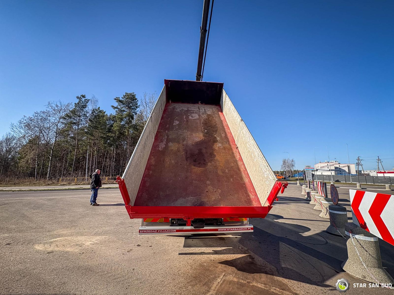 - Auto s hydraulickou rukou: obrázok 4 - Auto s hydraulickou rukou: obrázok 4