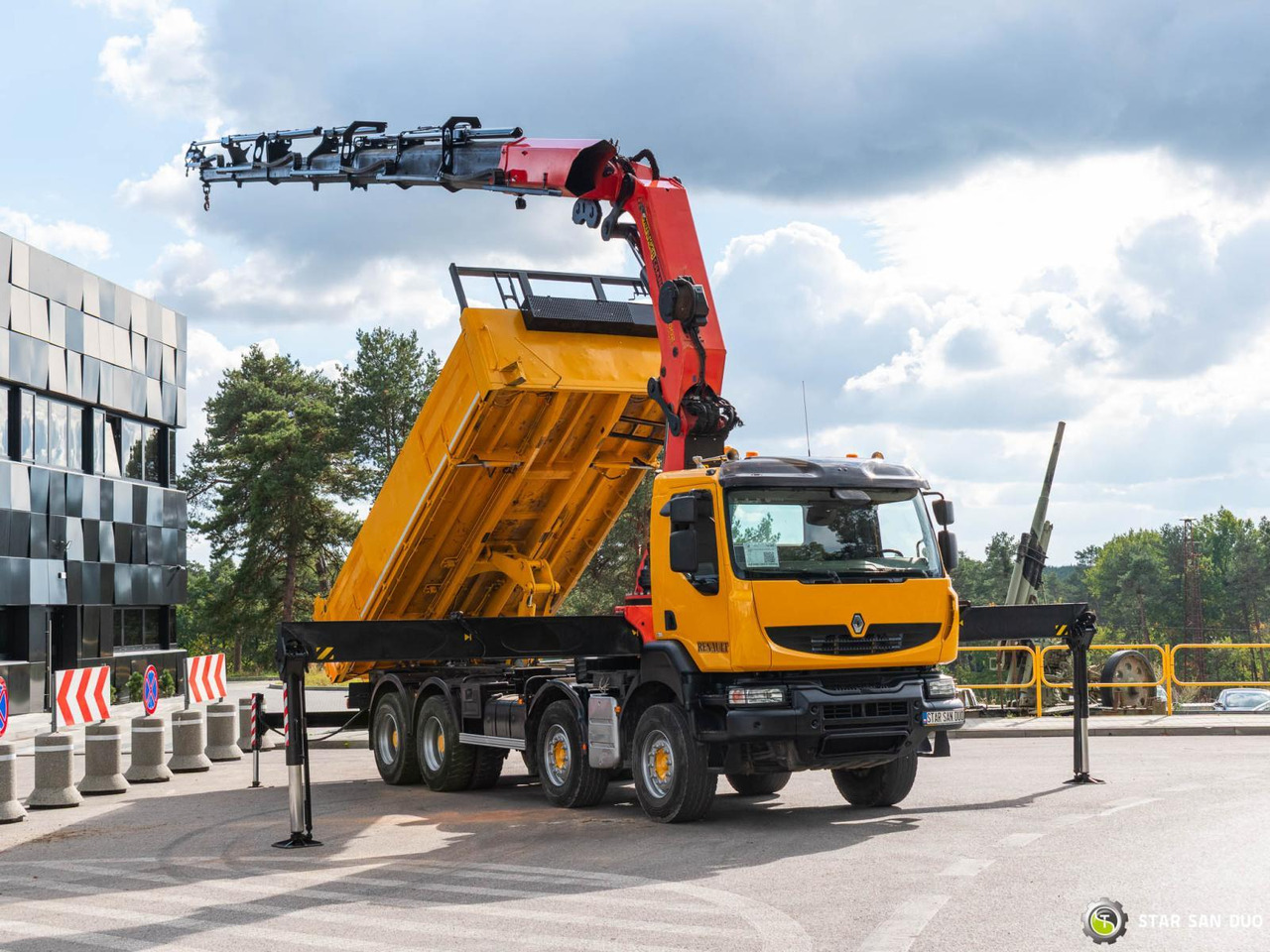 - Auto s hydraulickou rukou: obrázok 4 - Auto s hydraulickou rukou: obrázok 4