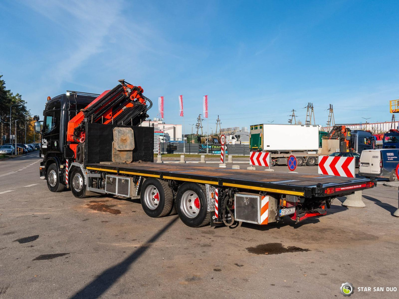 - Auto s hydraulickou rukou: obrázok 5 - Auto s hydraulickou rukou: obrázok 5