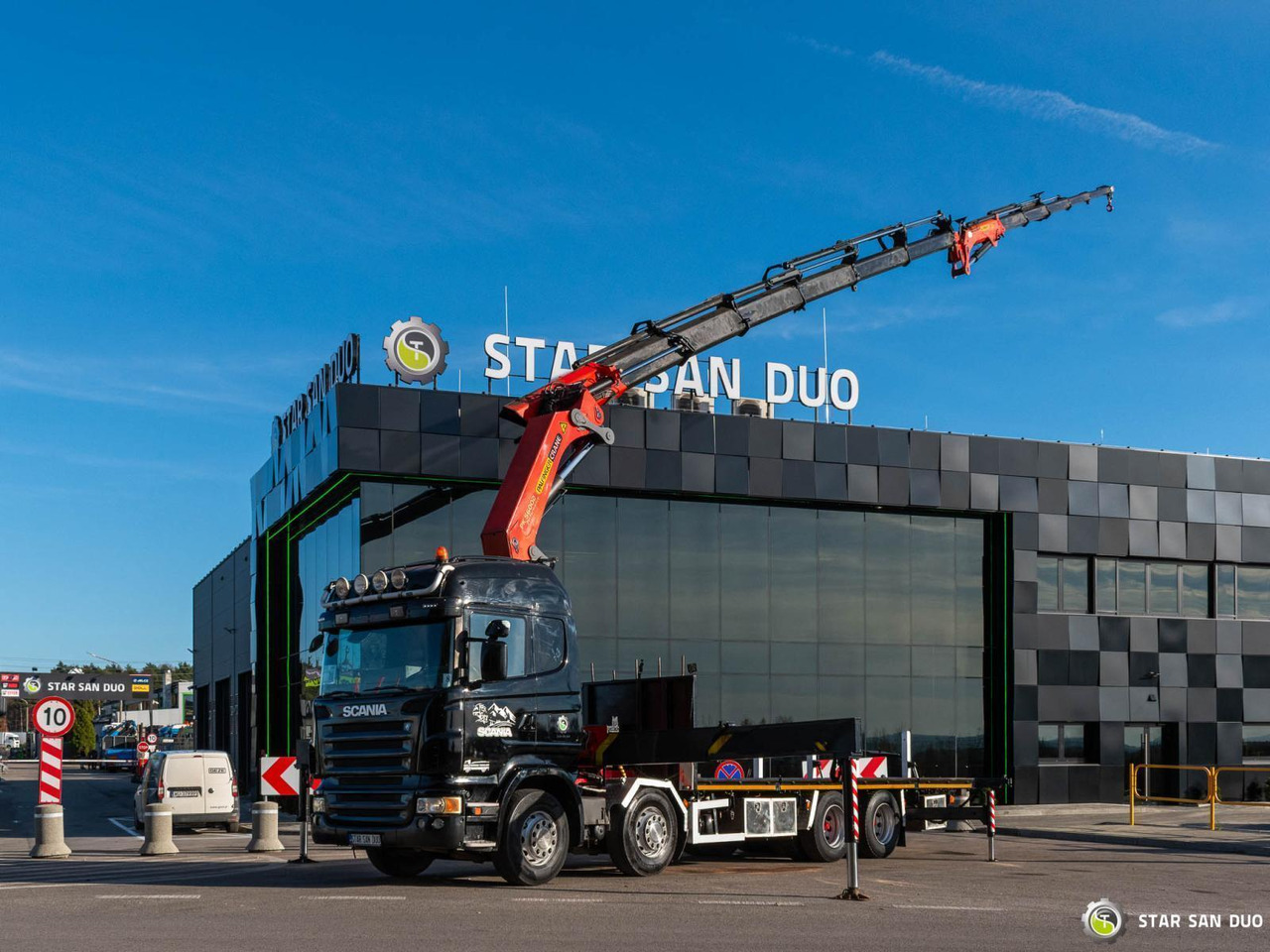 - Auto s hydraulickou rukou: obrázok 3 - Auto s hydraulickou rukou: obrázok 3