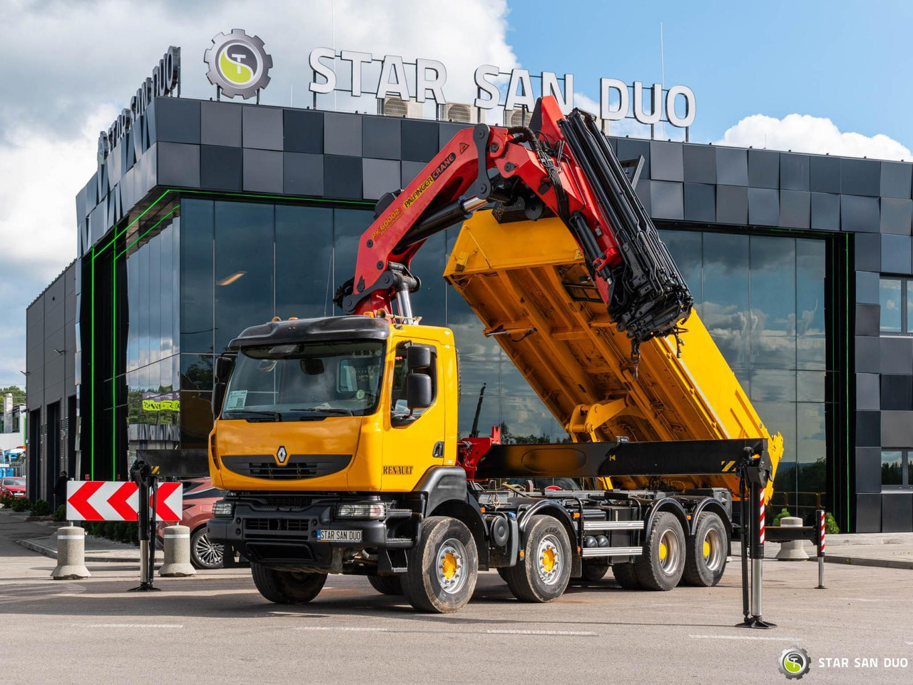 - Auto s hydraulickou rukou: obrázok 2 - Auto s hydraulickou rukou: obrázok 2