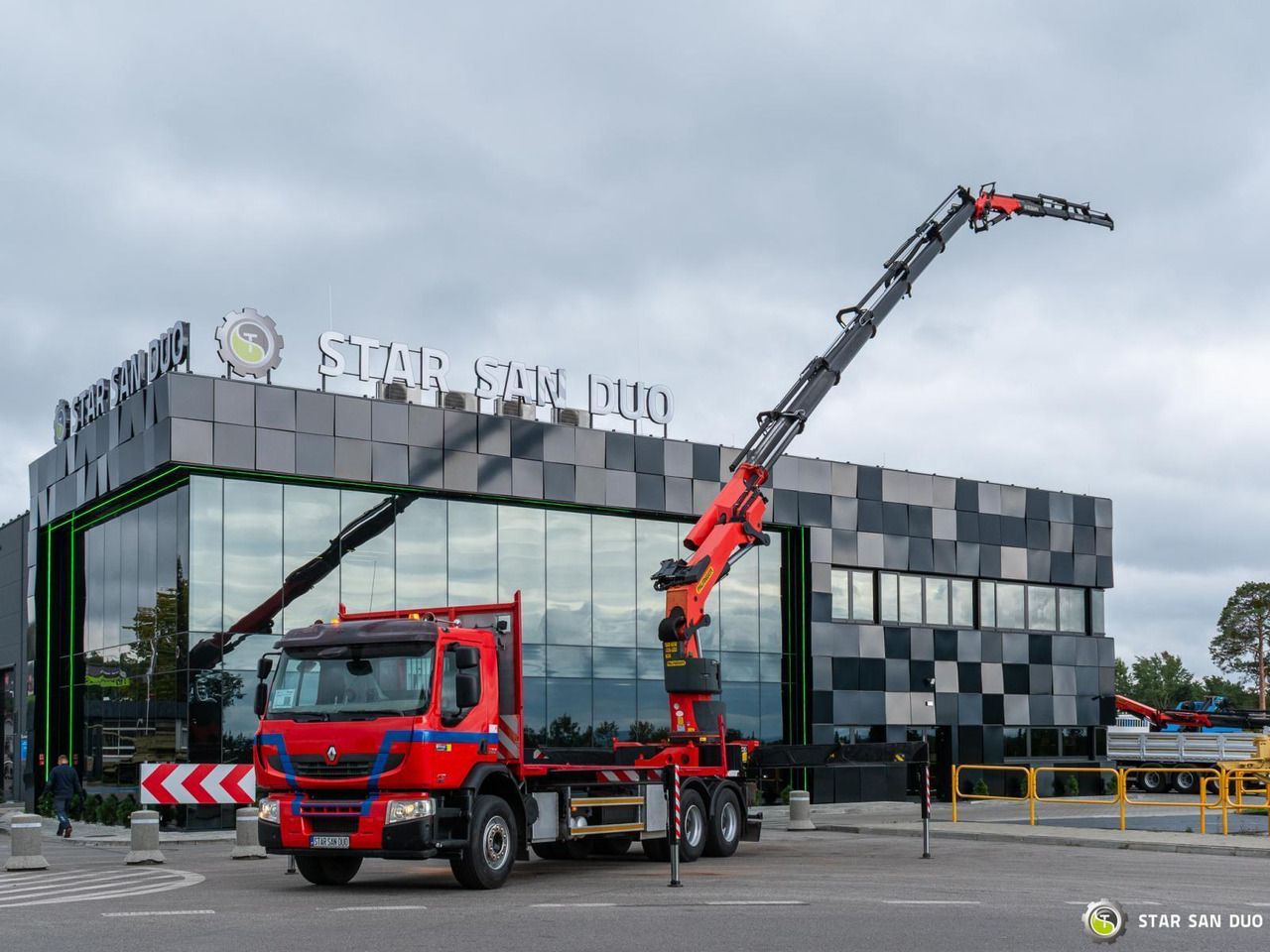 - Auto s hydraulickou rukou: obrázok 1 - Auto s hydraulickou rukou: obrázok 1