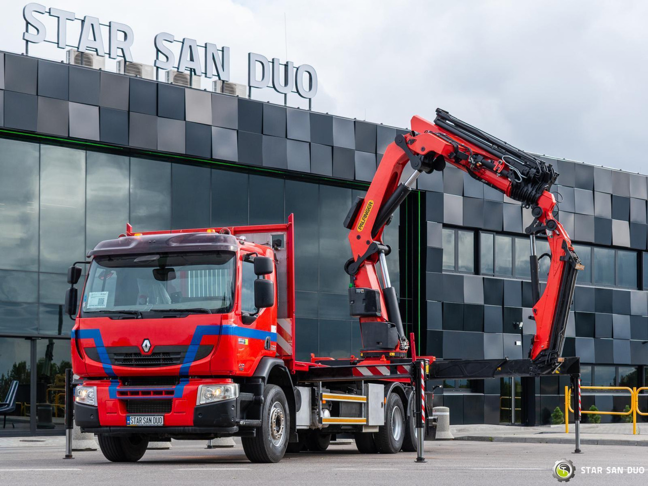 - Auto s hydraulickou rukou: obrázok 5 - Auto s hydraulickou rukou: obrázok 5
