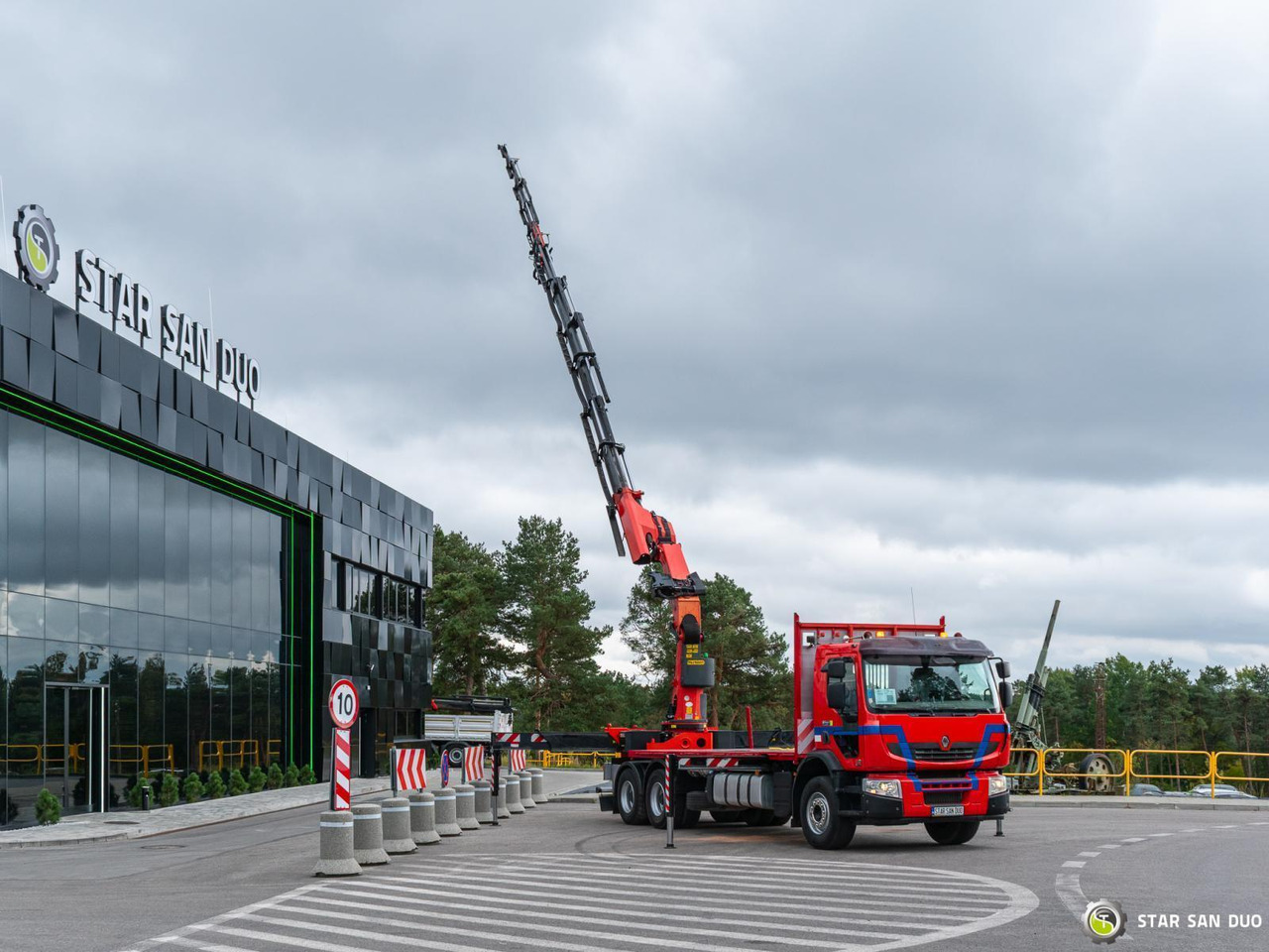- Auto s hydraulickou rukou: obrázok 2 - Auto s hydraulickou rukou: obrázok 2
