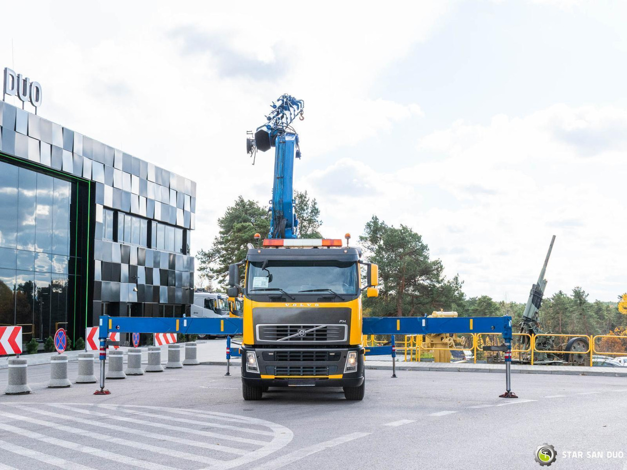 - Auto s hydraulickou rukou: obrázok 3 - Auto s hydraulickou rukou: obrázok 3