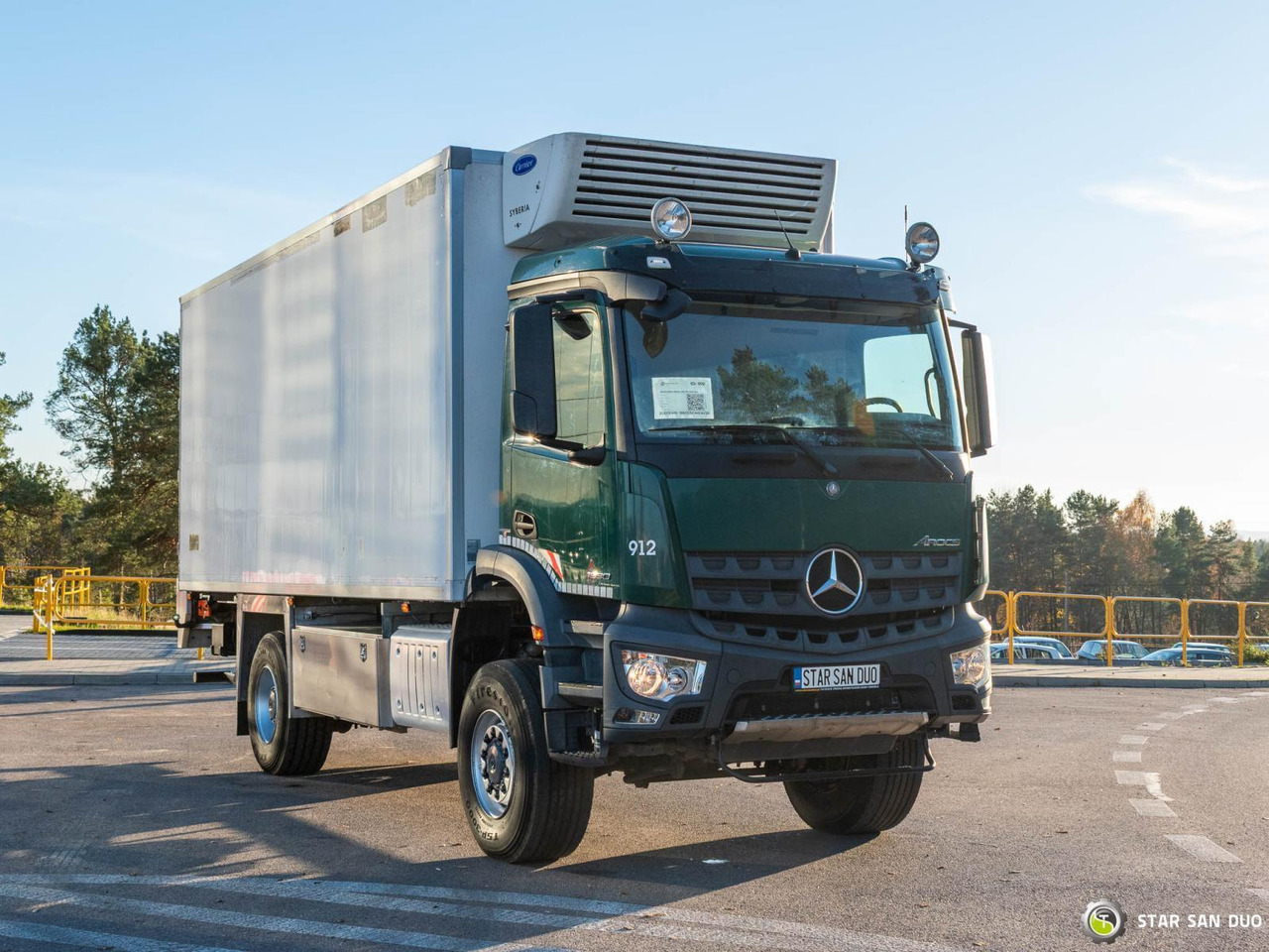 - Podvozek s kabinou: obrázok 2 - Podvozek s kabinou: obrázok 2