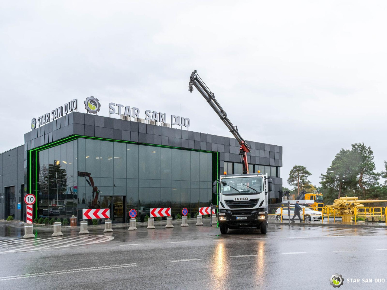 - Auto s hydraulickou rukou: obrázok 5 - Auto s hydraulickou rukou: obrázok 5