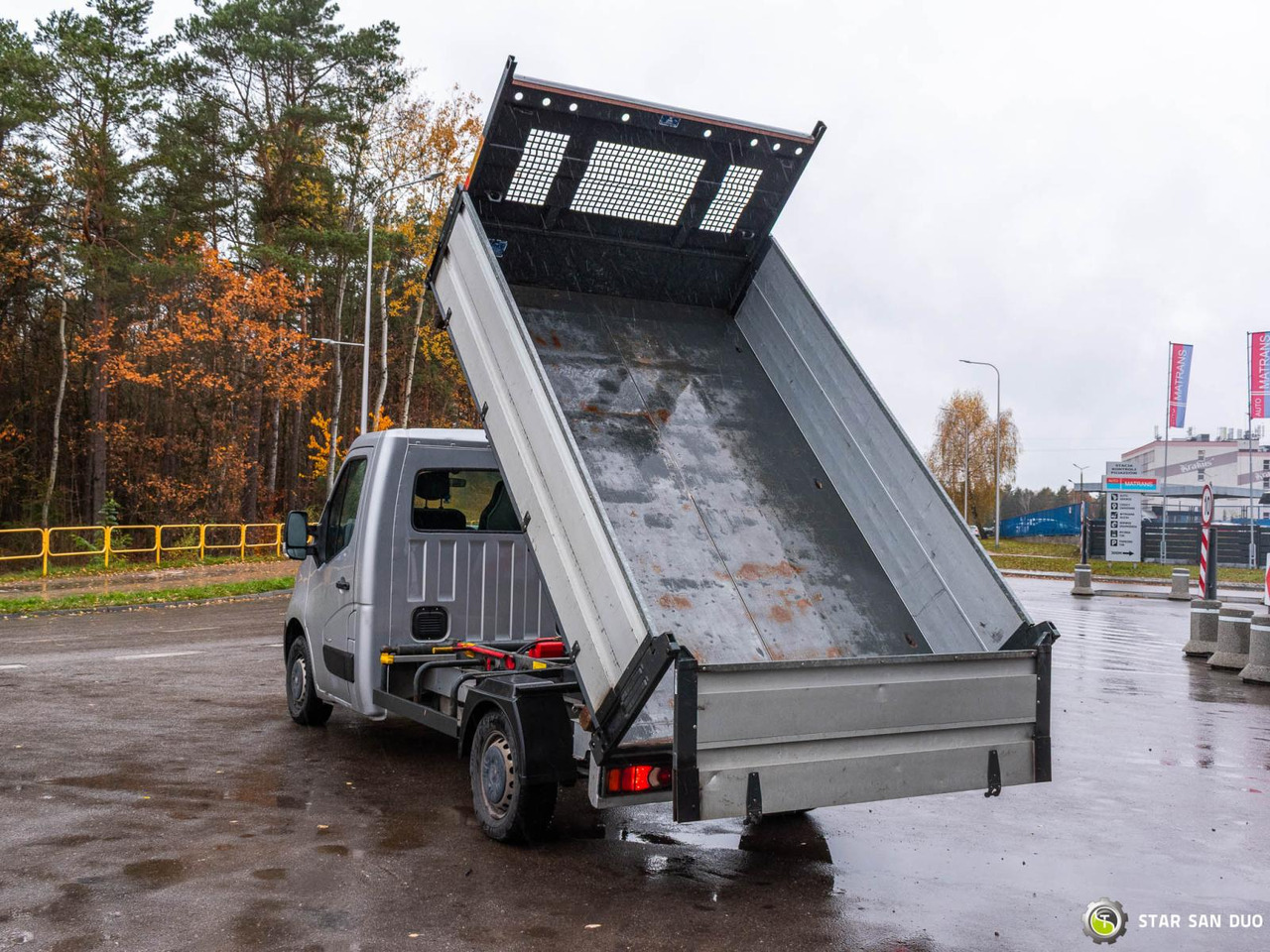 - Sklápač: obrázok 2 - Sklápač: obrázok 2