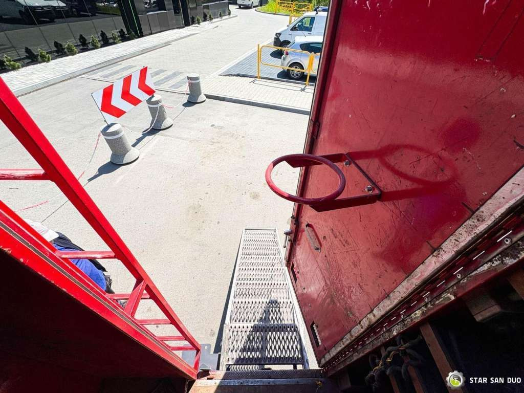 Podvozek s kabinou Renault MIDLUM 4x4 DOKA Brigade Double Cabin Camper: obrázok 13 Podvozek s kabinou Renault MIDLUM 4x4 DOKA Brigade Double Cabin Camper: obrázok 13