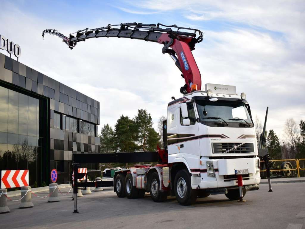 Volvo FH 520 8x2 EFFER 850 Fly Jib Winch 5th - Ťahač: obrázok 3 Volvo FH 520 8x2 EFFER 850 Fly Jib Winch 5th - Ťahač: obrázok 3
