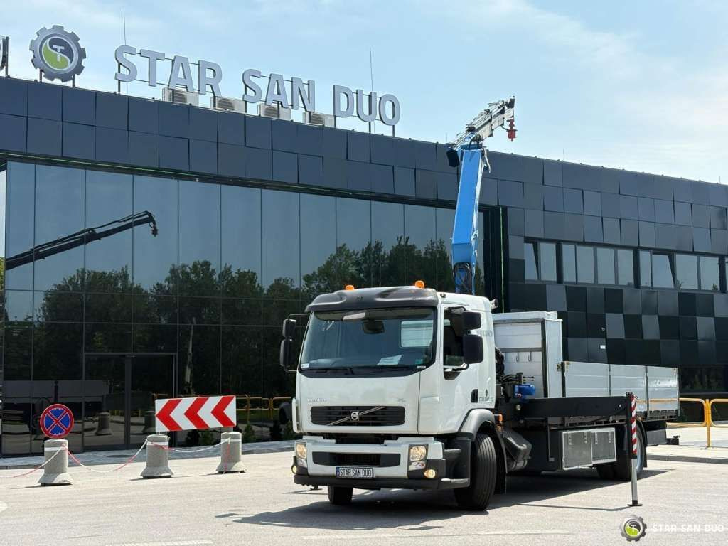 Volvo FE 240 4x2 HMF 1560 K3 HDS Rotator Crane Kran - Auto s hydraulickou rukou: obrázok 3 Volvo FE 240 4x2 HMF 1560 K3 HDS Rotator Crane Kran - Auto s hydraulickou rukou: obrázok 3