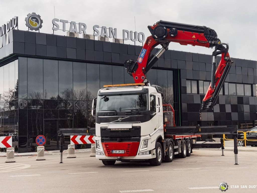 Volvo FH 550 8x2 HMF 8520 FLY JIB Winch Crane Euro 6 - Auto s hydraulickou rukou: obrázok 2 Volvo FH 550 8x2 HMF 8520 FLY JIB Winch Crane Euro 6 - Auto s hydraulickou rukou: obrázok 2