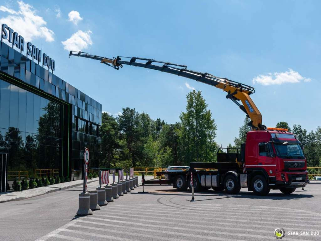 Volvo FMX 500 8x2 Effer 585 Fly Jib Winch Crane Kran - Auto s hydraulickou rukou: obrázok 3 Volvo FMX 500 8x2 Effer 585 Fly Jib Winch Crane Kran - Auto s hydraulickou rukou: obrázok 3