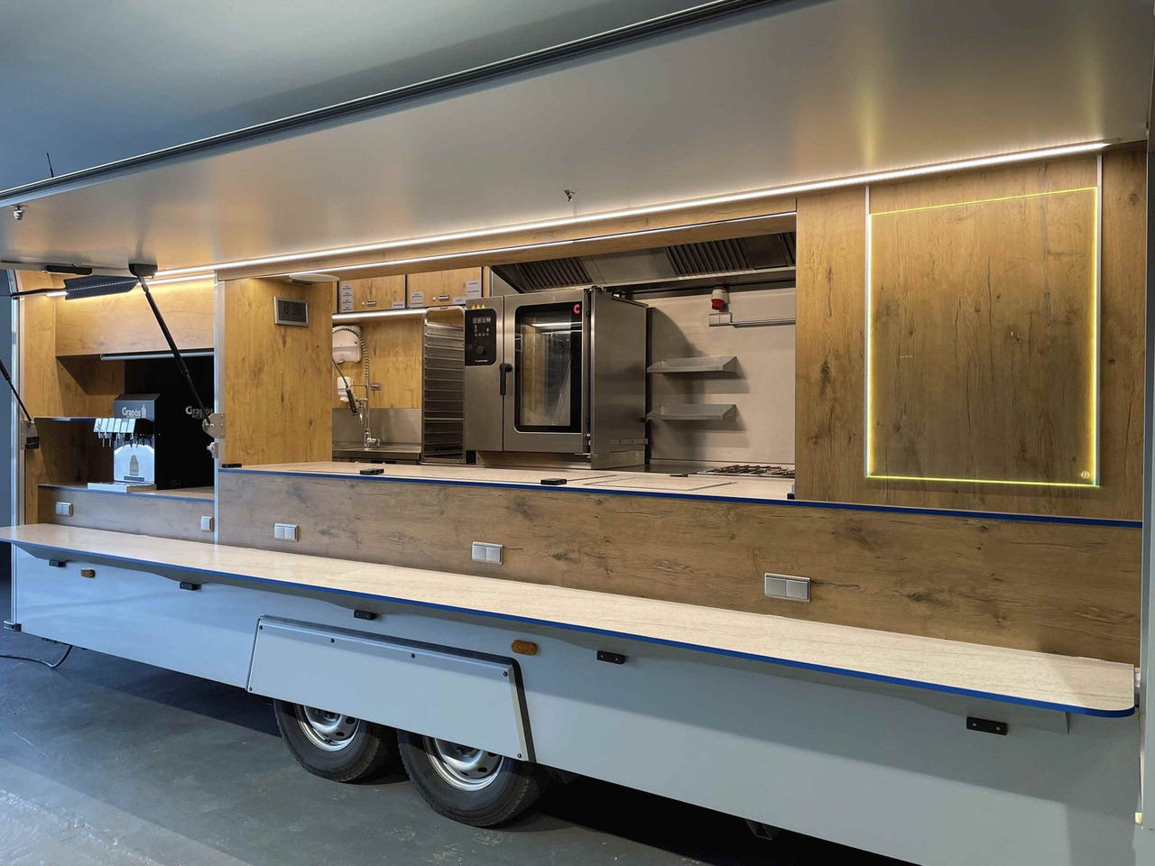 Fiat Ducato - Pojazdná predajňa: obrázok 4 Fiat Ducato - Pojazdná predajňa: obrázok 4