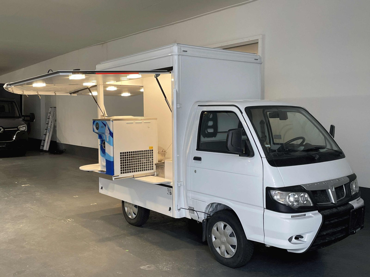 Piaggio Porter - Pojazdná predajňa: obrázok 4 Piaggio Porter - Pojazdná predajňa: obrázok 4