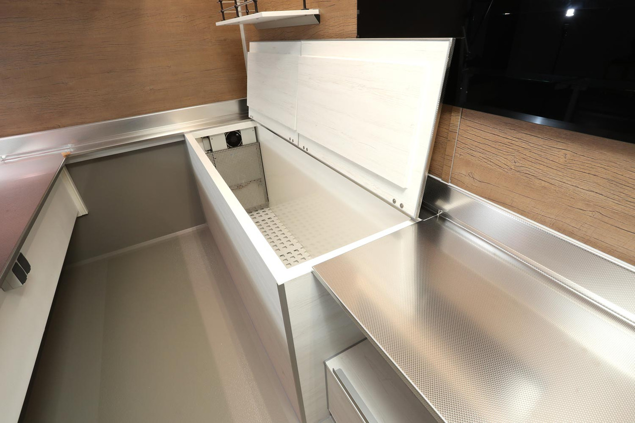 Verkaufsanhänger BORCO HÖHNS - Predajná príves: obrázok 4 Verkaufsanhänger BORCO HÖHNS - Predajná príves: obrázok 4