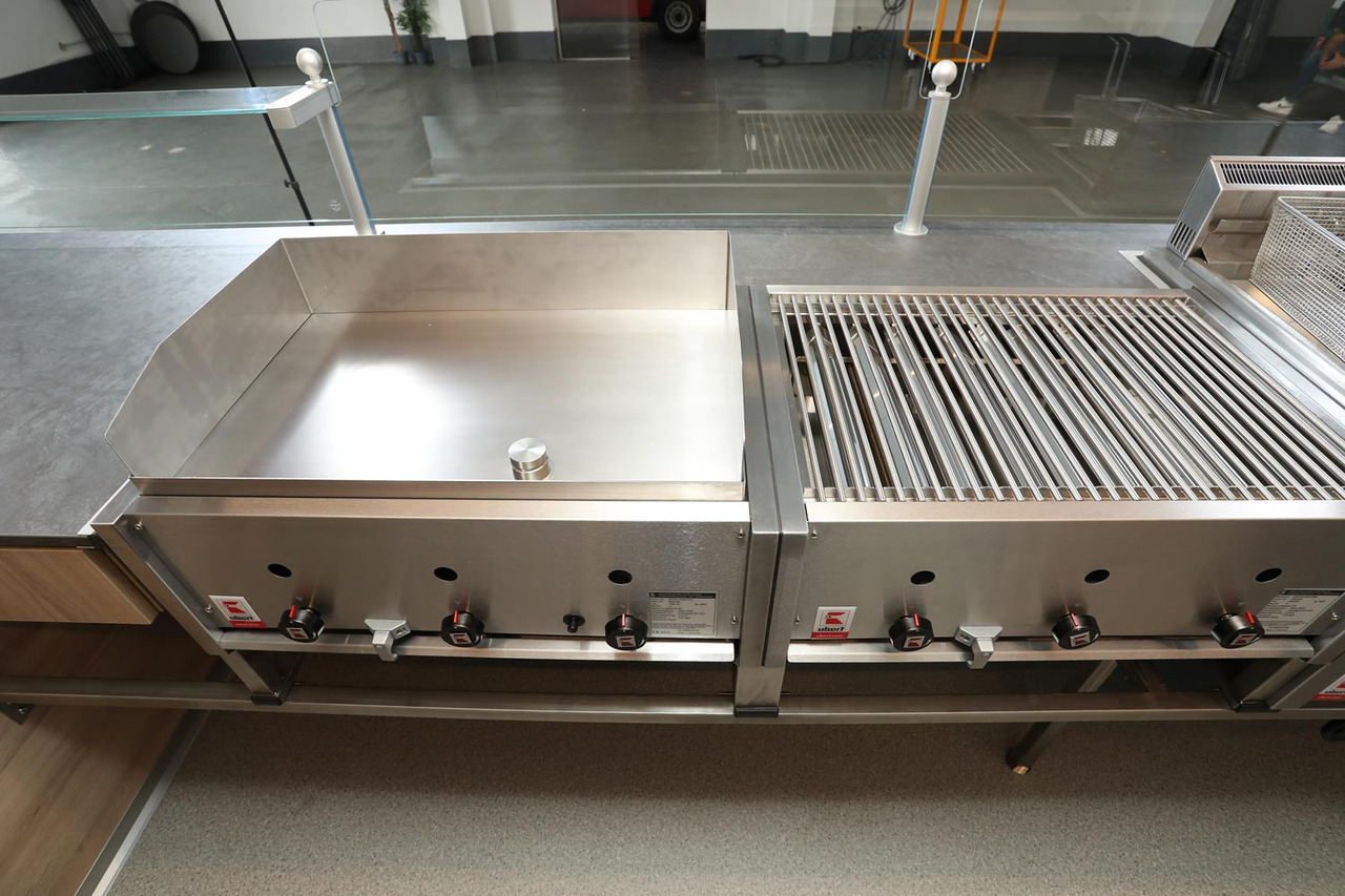 Verkaufsanhänger BORCO HÖHNS - Predajná príves: obrázok 5 Verkaufsanhänger BORCO HÖHNS - Predajná príves: obrázok 5