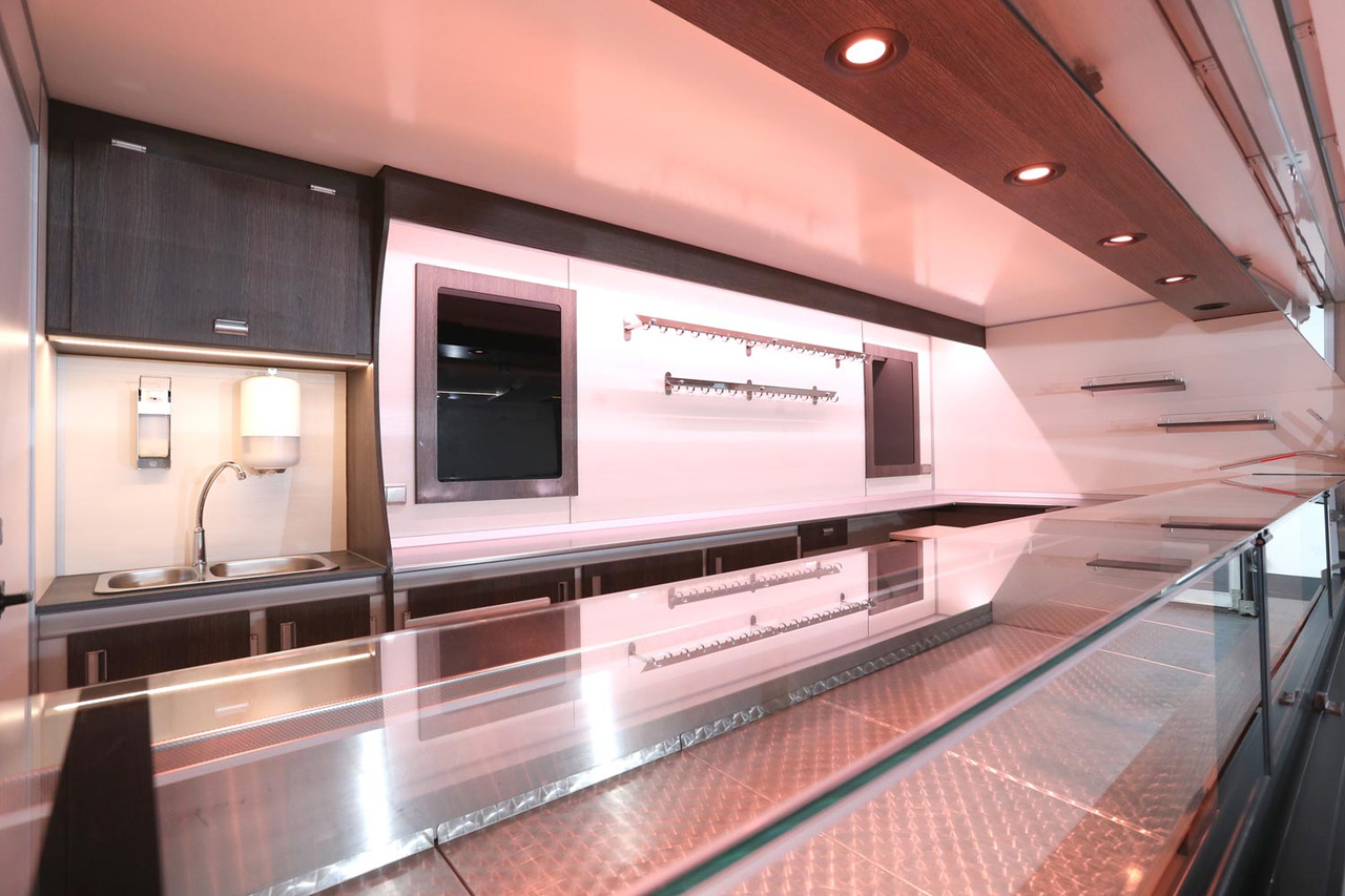 Wochenmarktmobil BORCO HÖHNS - Pojazdná predajňa: obrázok 5 Wochenmarktmobil BORCO HÖHNS - Pojazdná predajňa: obrázok 5