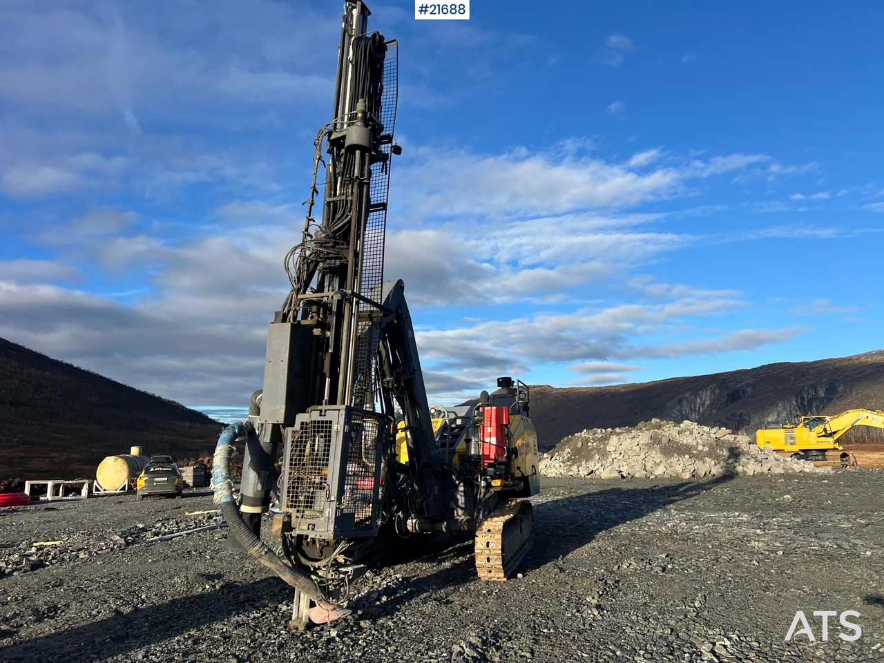 Atlas Copco T35R-01 Borerigg m/ cop 2540 hammer, sliper og Leica gps - Vrtné príslušenstvo: obrázok 2 Atlas Copco T35R-01 Borerigg m/ cop 2540 hammer, sliper og Leica gps - Vrtné príslušenstvo: obrázok 2