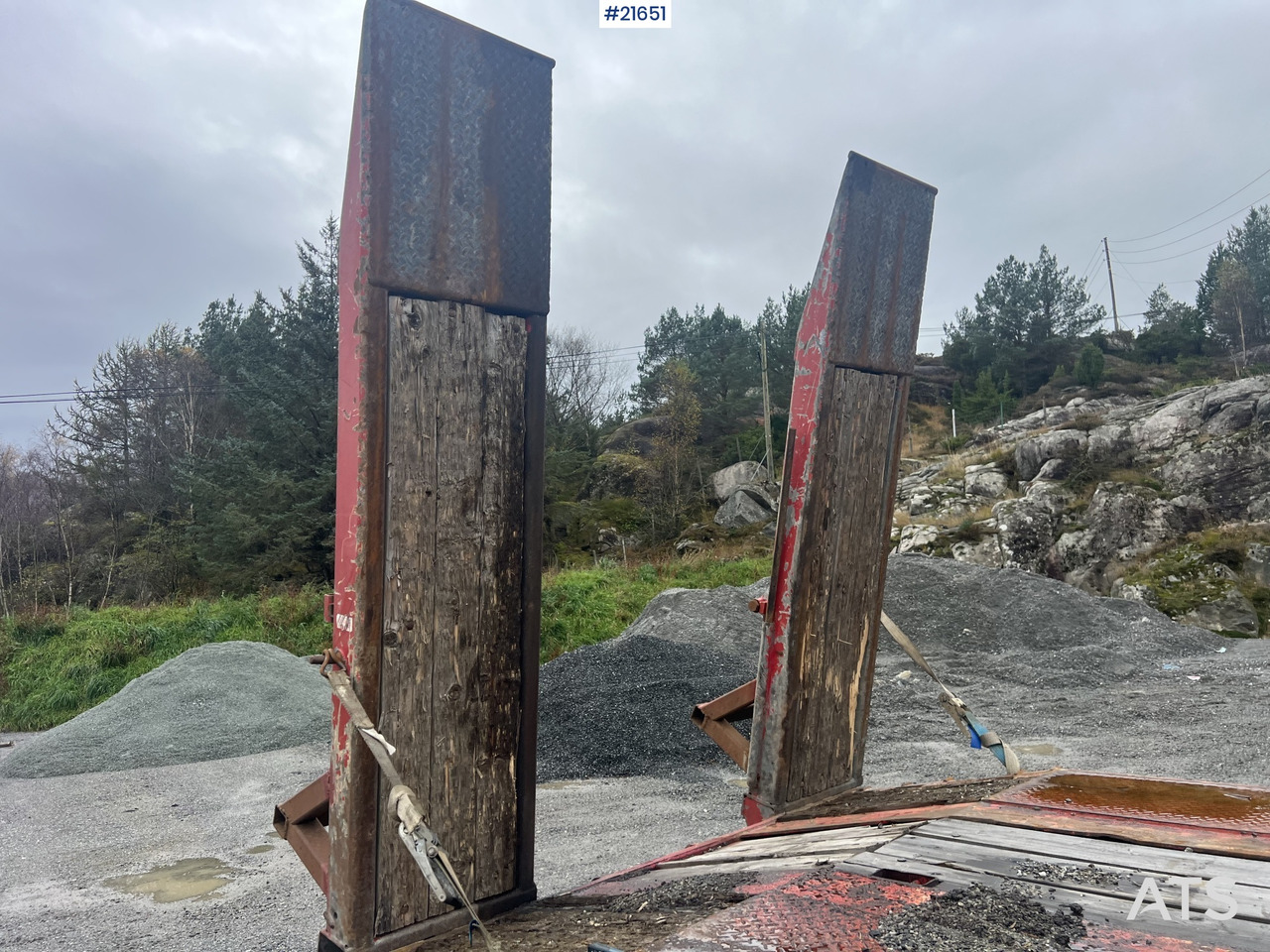 Damm 3 akslet maskinhenger m/ hydrauliske kjørebroer - Príves prepravník áut: obrázok 5 Damm 3 akslet maskinhenger m/ hydrauliske kjørebroer - Príves prepravník áut: obrázok 5