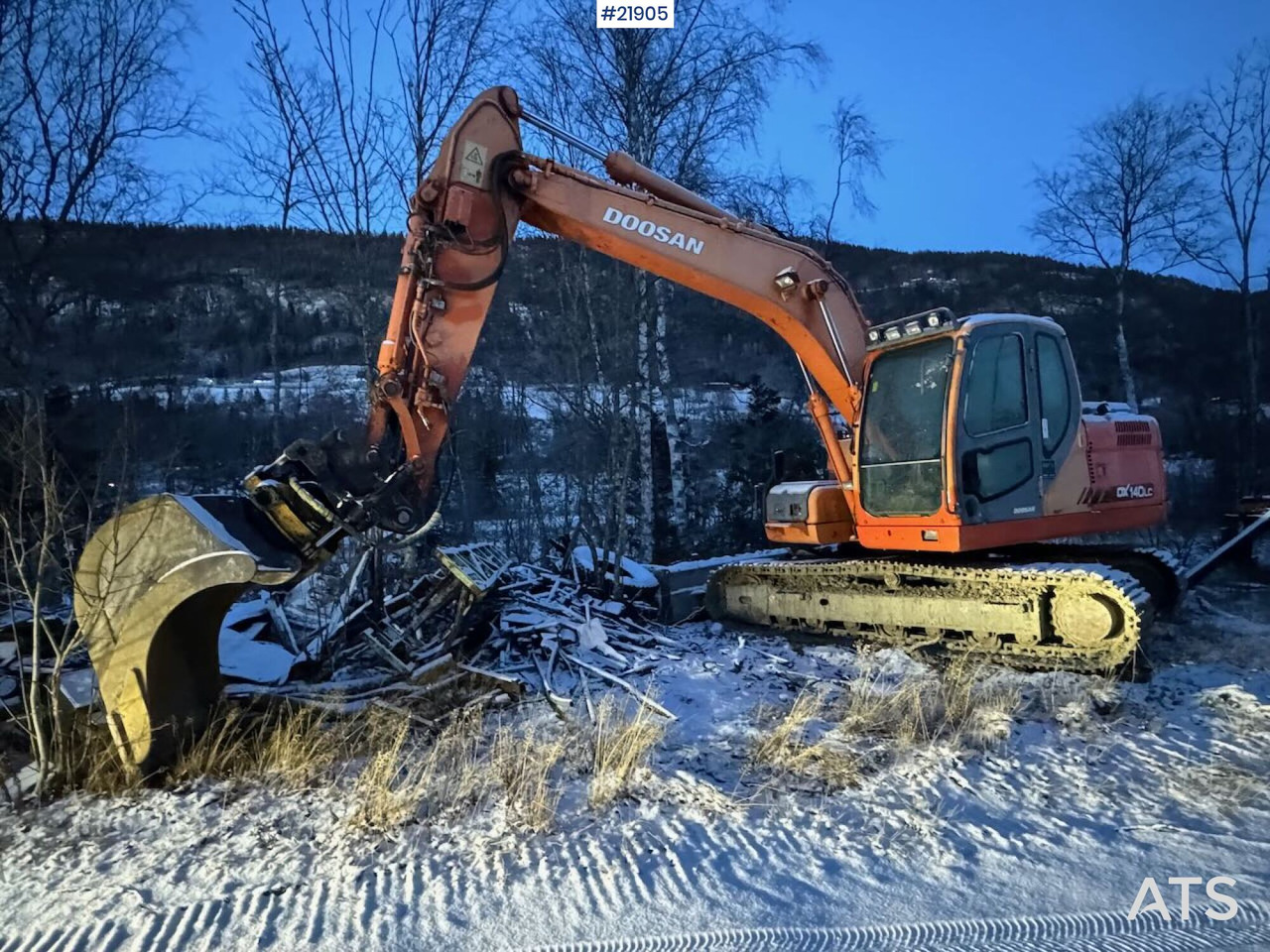 Doosan DX140LC Beltegraver m/ Engcon tilt og 2 skuffer. Nye belter. - Pásové rýpadlo: obrázok 1 Doosan DX140LC Beltegraver m/ Engcon tilt og 2 skuffer. Nye belter. - Pásové rýpadlo: obrázok 1