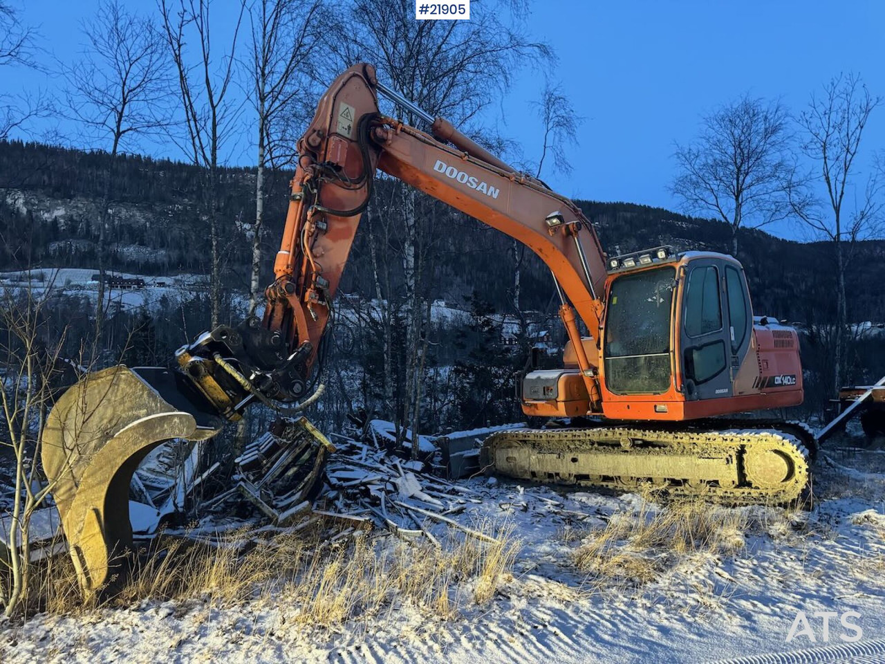 Doosan DX140LC Beltegraver m/ Engcon tilt og 2 skuffer. Nye belter. - Pásové rýpadlo: obrázok 2 Doosan DX140LC Beltegraver m/ Engcon tilt og 2 skuffer. Nye belter. - Pásové rýpadlo: obrázok 2