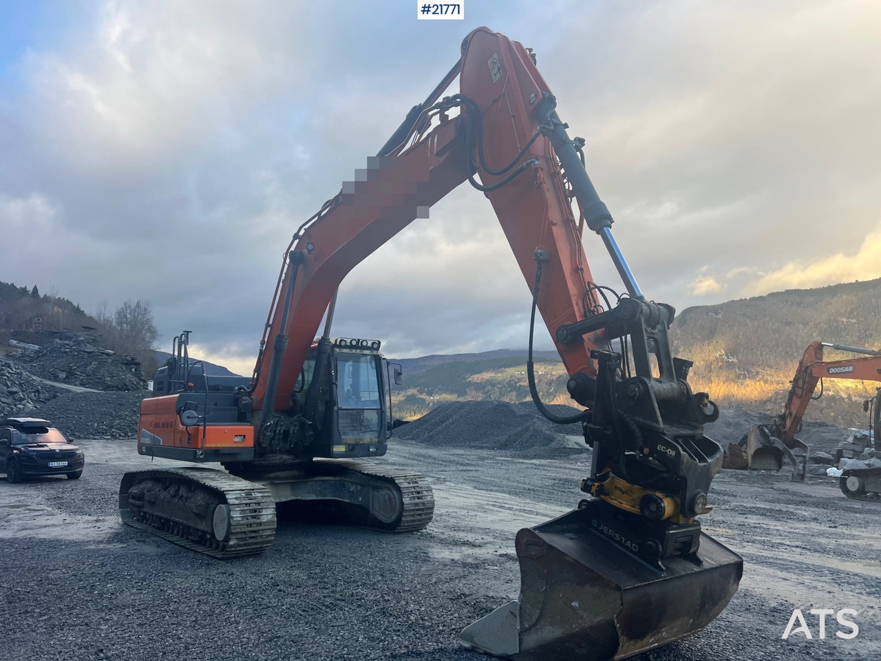 Doosan Dx300lc-5 Gravemaskin m/ rototilt og pusseskuffe - Rýpadlo: obrázok 5 Doosan Dx300lc-5 Gravemaskin m/ rototilt og pusseskuffe - Rýpadlo: obrázok 5