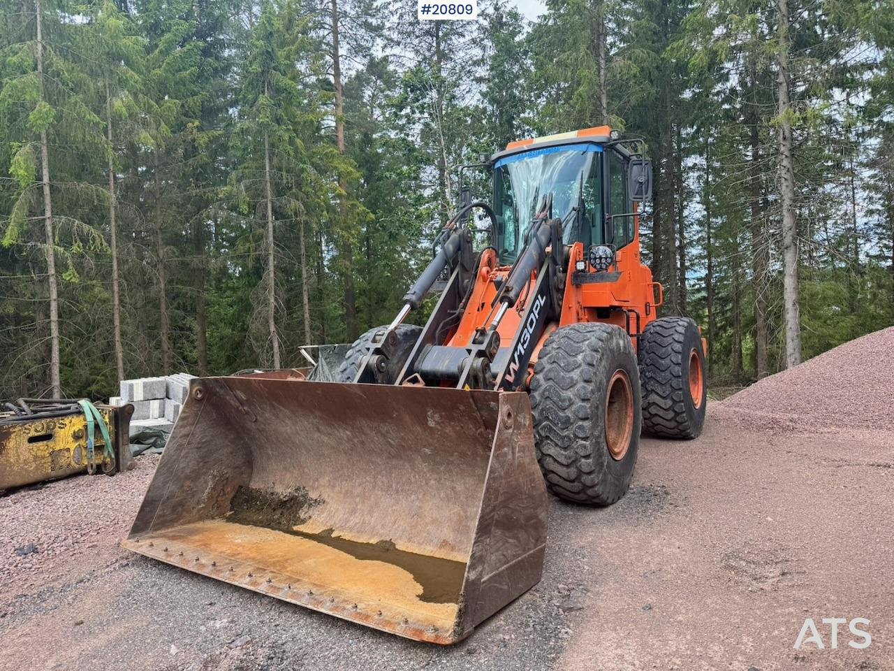 Kolesový nakladač Fiat Hitachi W130PL: obrázok 1