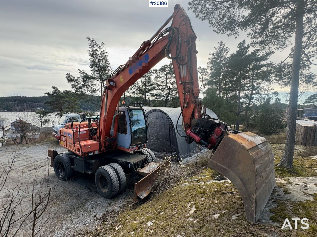 Hitachi EX135W - Rýpadlo: obrázok 3 Hitachi EX135W - Rýpadlo: obrázok 3