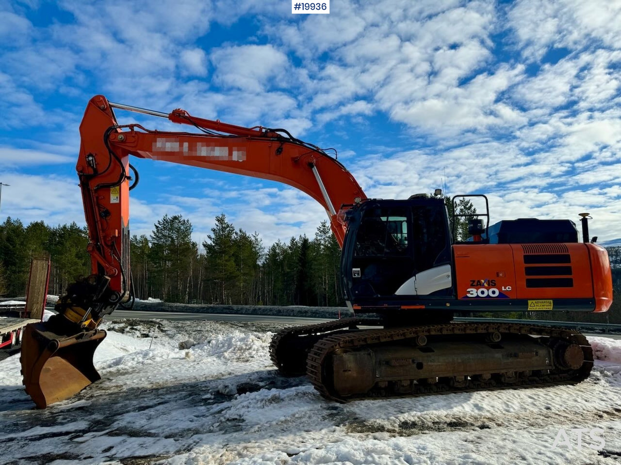Hitachi ZX300LC-6 - Rýpadlo: obrázok 2 Hitachi ZX300LC-6 - Rýpadlo: obrázok 2