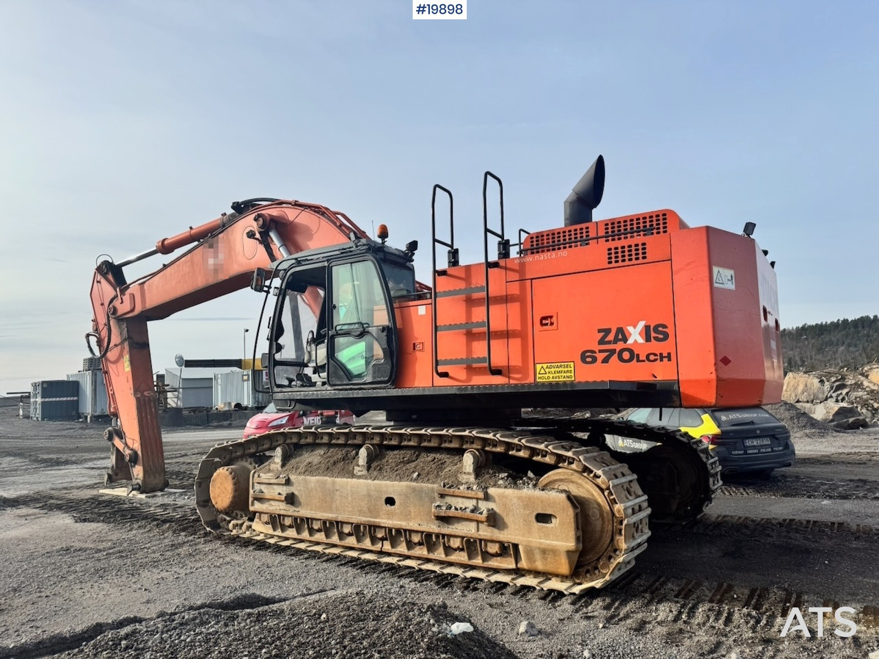 Hitachi ZX670LCH-5 - Rýpadlo: obrázok 3 Hitachi ZX670LCH-5 - Rýpadlo: obrázok 3