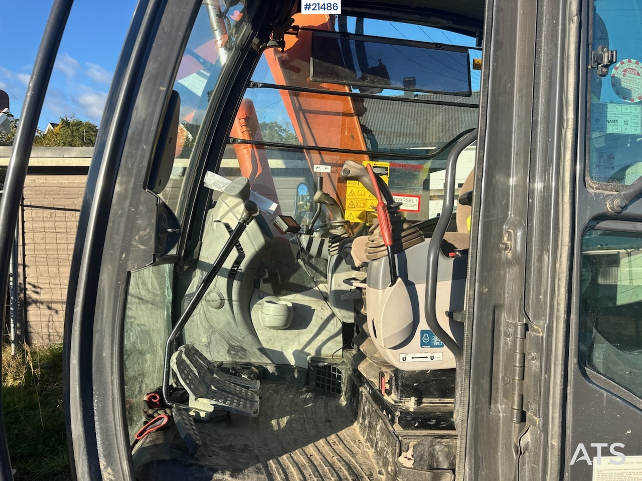 Pásové rýpadlo Hitachi ZX85US-5A: obrázok 28