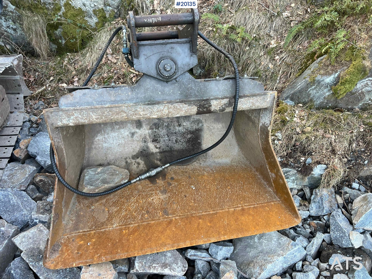 Rýpadlo Hitachi zx85us-6 gravemaskin m/ graveskuffe, hydraulisk pusseskuffe, klype: obrázok 26 Rýpadlo Hitachi zx85us-6 gravemaskin m/ graveskuffe, hydraulisk pusseskuffe, klype: obrázok 26