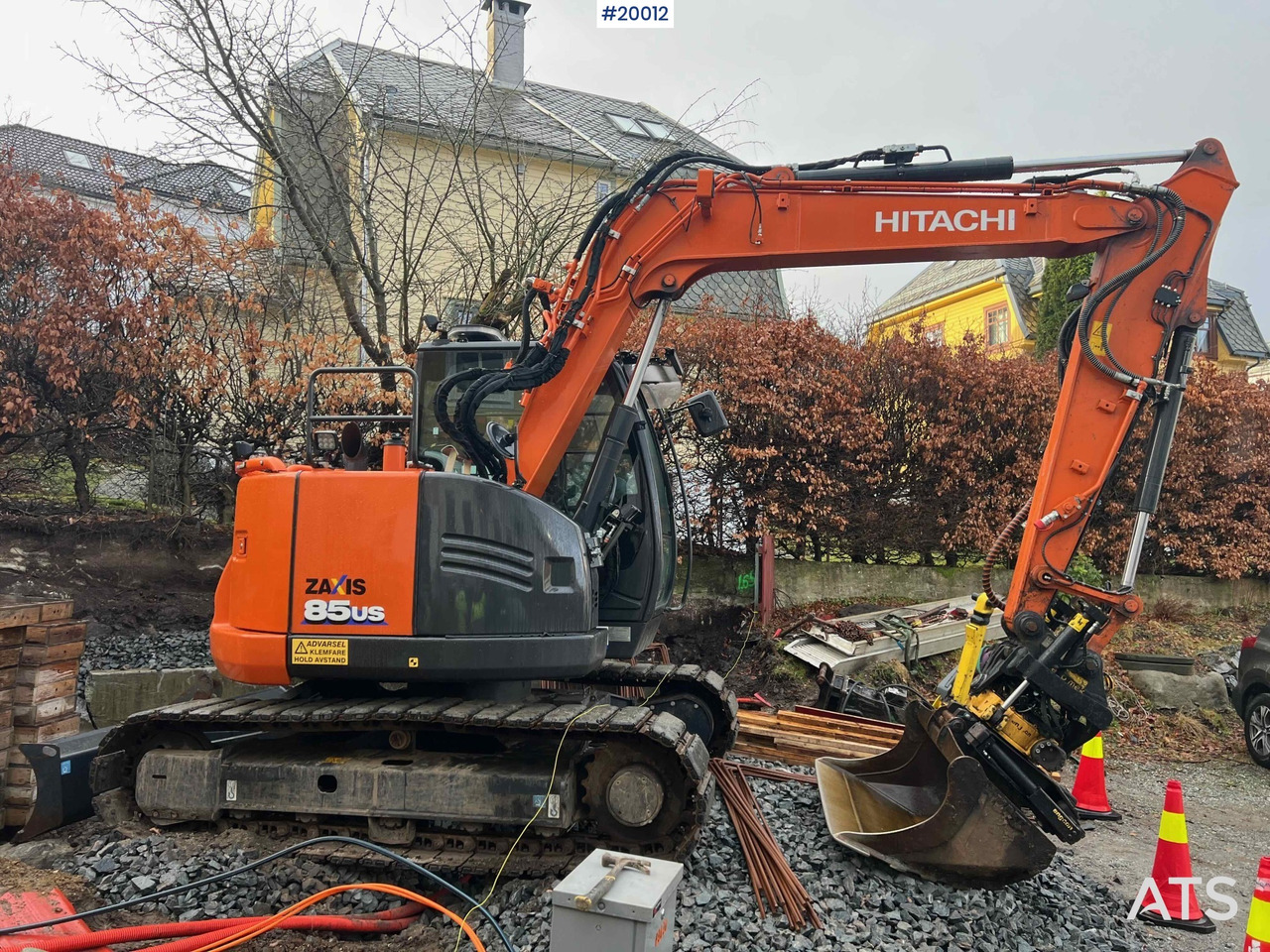 Hitachi zx85us-6 gravemaskin m/ rototilt med klype og pusseskuffe - Pásové rýpadlo: obrázok 3 Hitachi zx85us-6 gravemaskin m/ rototilt med klype og pusseskuffe - Pásové rýpadlo: obrázok 3