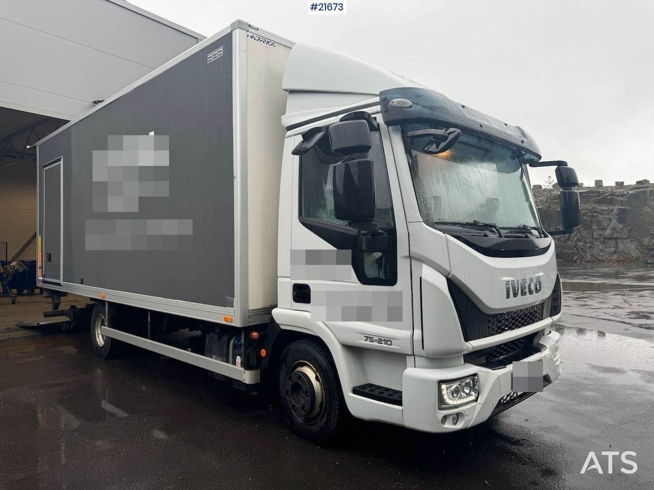 Iveco 75E-210 4x2 skapbil m/ lift SE VIDEO - Skříňový nákladní auto: obrázok 1 Iveco 75E-210 4x2 skapbil m/ lift SE VIDEO - Skříňový nákladní auto: obrázok 1