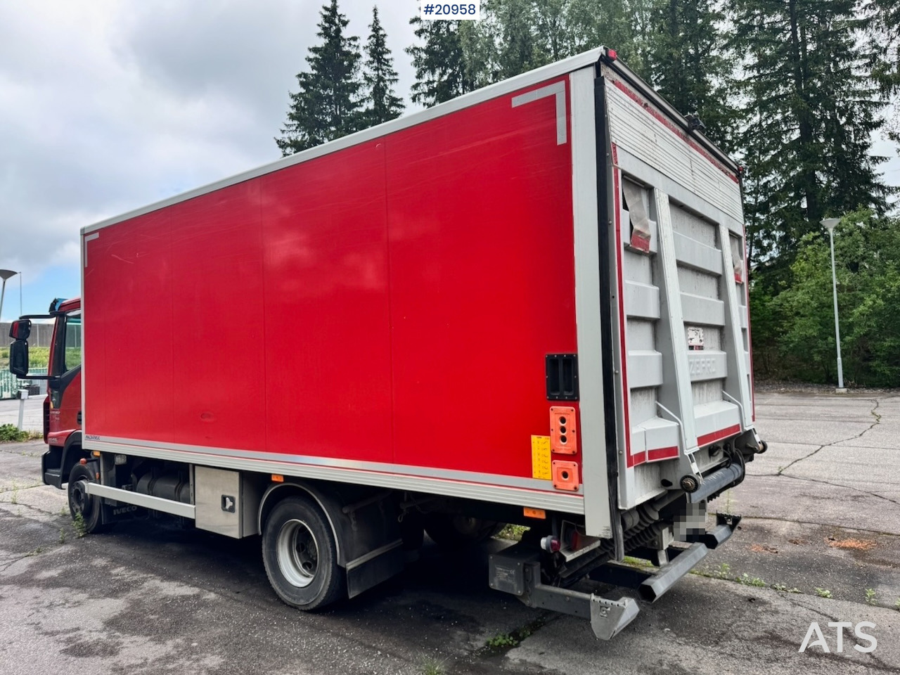 Iveco EuroCargo 120-210L - Skříňový nákladní auto: obrázok 4 Iveco EuroCargo 120-210L - Skříňový nákladní auto: obrázok 4