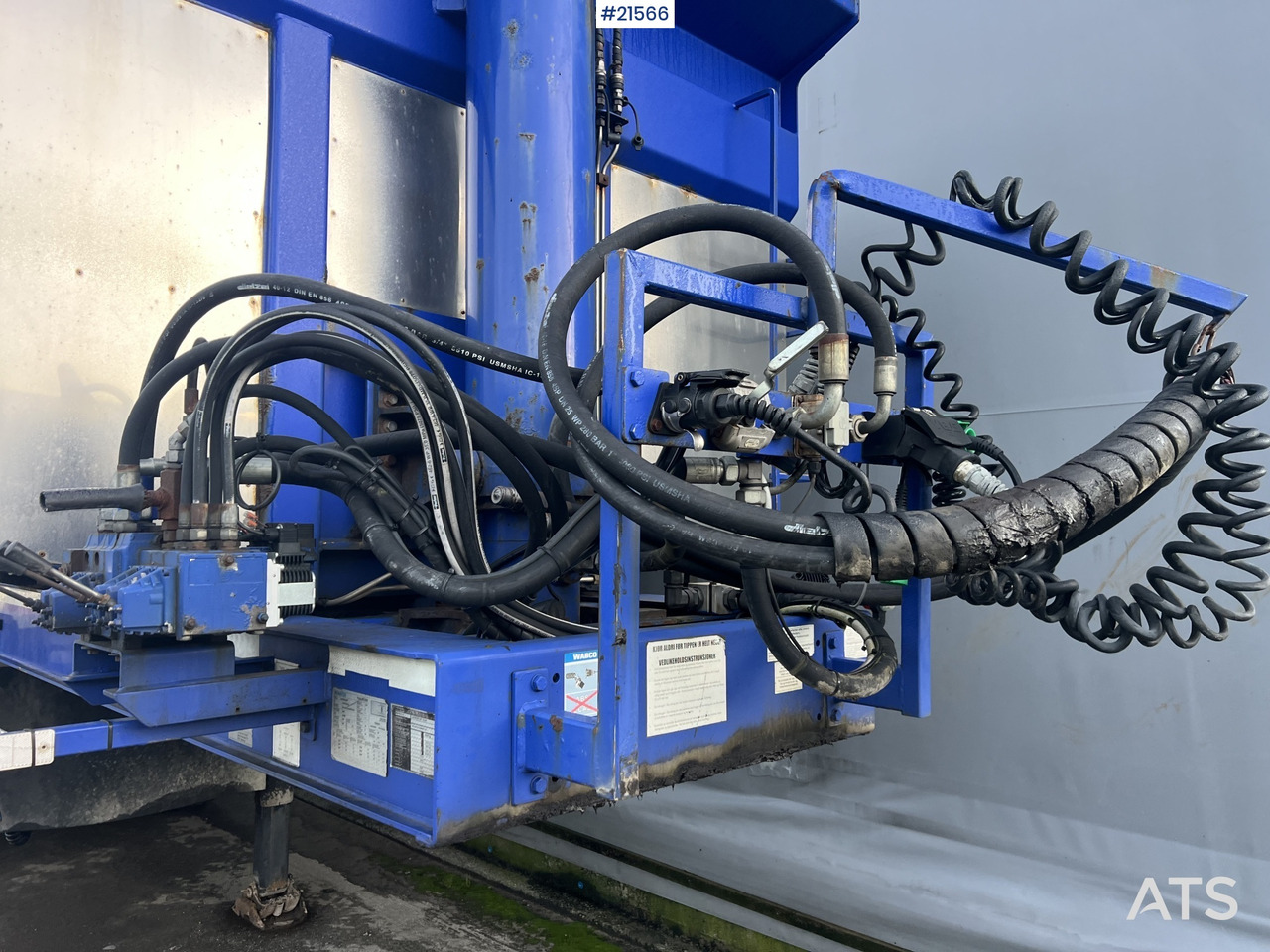 Príves sklápěcí Langendorf 3 akslet asfaltsemi m/ Hydraulsik kapell: obrázok 13 Príves sklápěcí Langendorf 3 akslet asfaltsemi m/ Hydraulsik kapell: obrázok 13