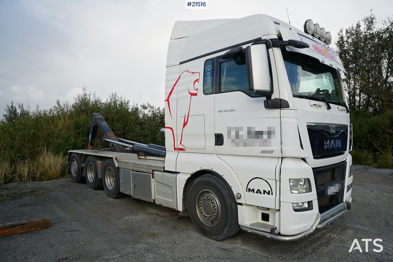 MAN Man TGX 35.560 8x4 tridem krokbil - Hákový nosič kontajnerov: obrázok 1 MAN Man TGX 35.560 8x4 tridem krokbil - Hákový nosič kontajnerov: obrázok 1