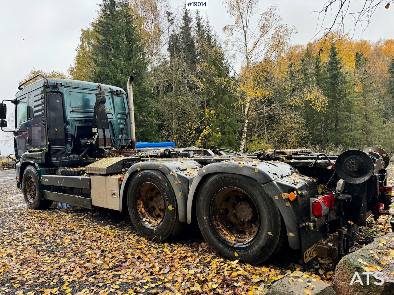 MAN TGA 26.530 6x2 - Hákový nosič kontajnerov: obrázok 3 MAN TGA 26.530 6x2 - Hákový nosič kontajnerov: obrázok 3