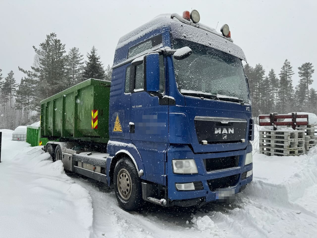MAN TGX 33.680 - Hákový nosič kontajnerov: obrázok 1 MAN TGX 33.680 - Hákový nosič kontajnerov: obrázok 1