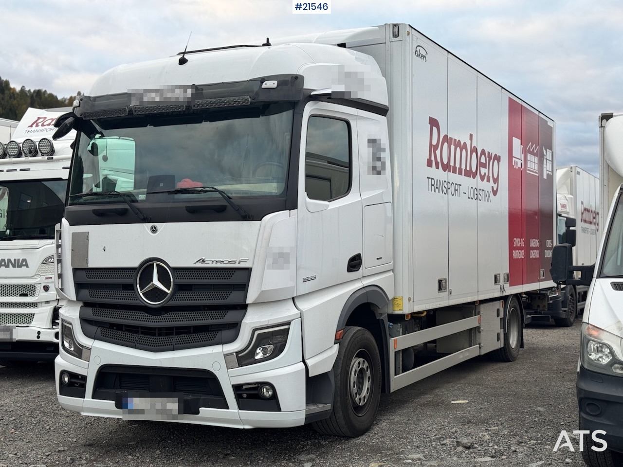 Mercedes Actros 1833 - Skříňový nákladní auto: obrázok 2 Mercedes Actros 1833 - Skříňový nákladní auto: obrázok 2